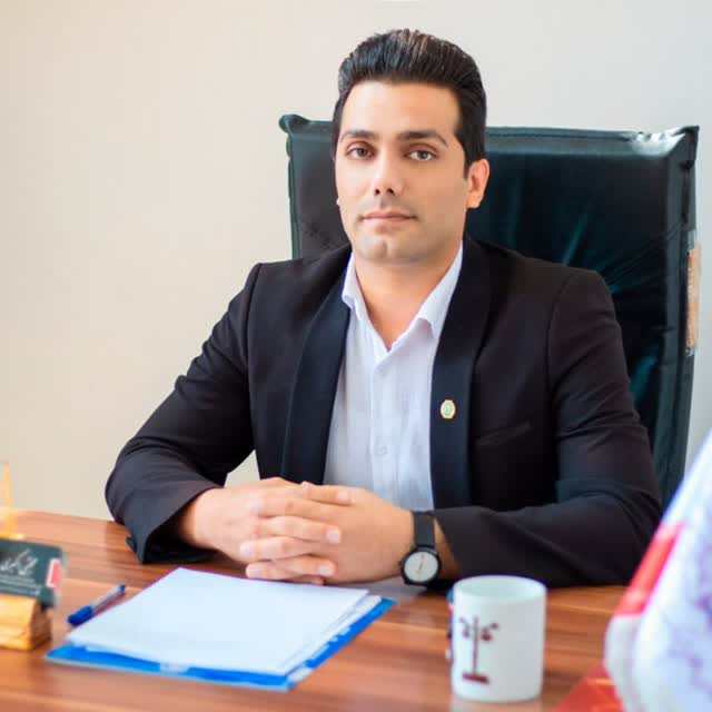 وکیل وکیل اکبری